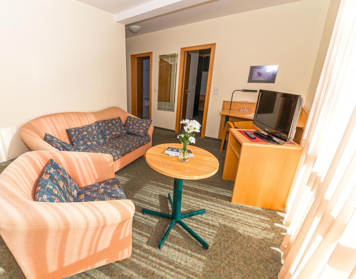 Akzent Parkhotel Trebbin Ngoại thất bức ảnh